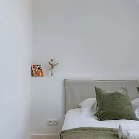 Huswell - Renovated House In The Center - Pets Welcome! *