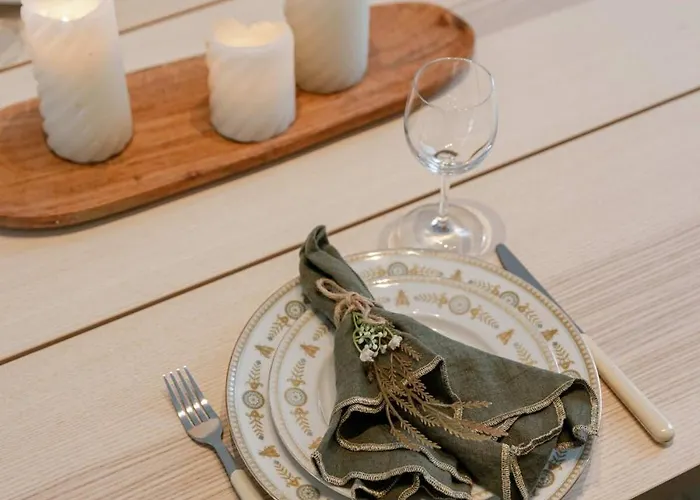 Huswell - Renovated House In The Center - Pets Welcome! *